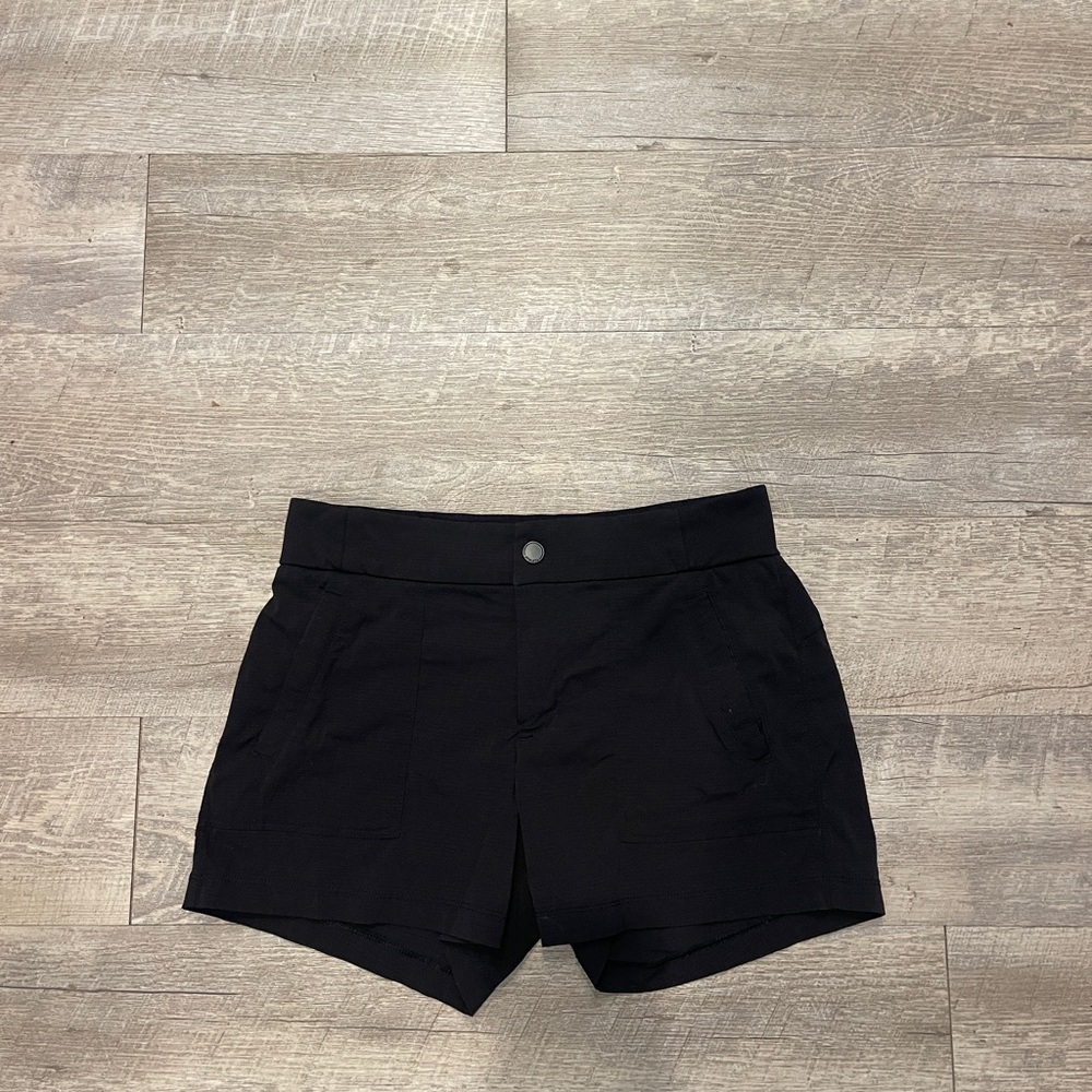 Athleta black shorts